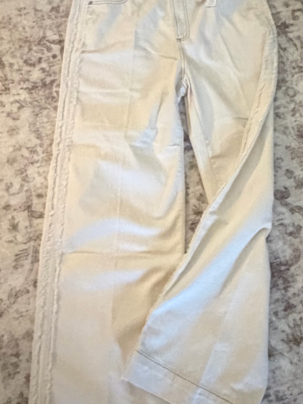 NWT Chico's size 2.5 light tan jeans
